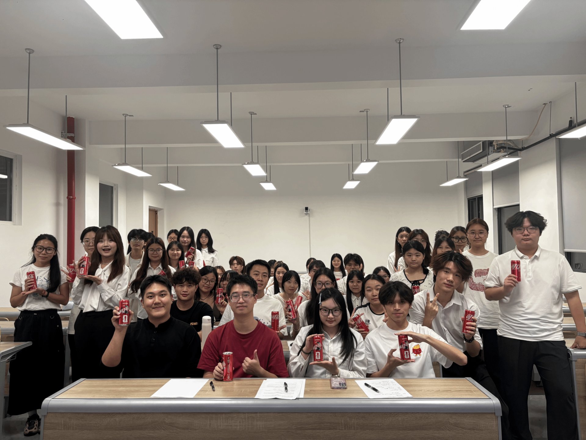 青春续写荣光”党员和青年主题座谈会暨